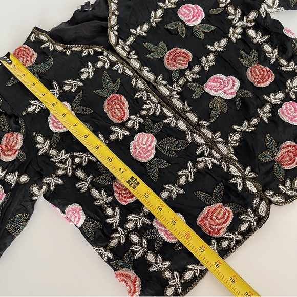 Vintage 100% silk heavily beaded rose jacket hook eye closure fully lined Size M - Picture 11 of 16